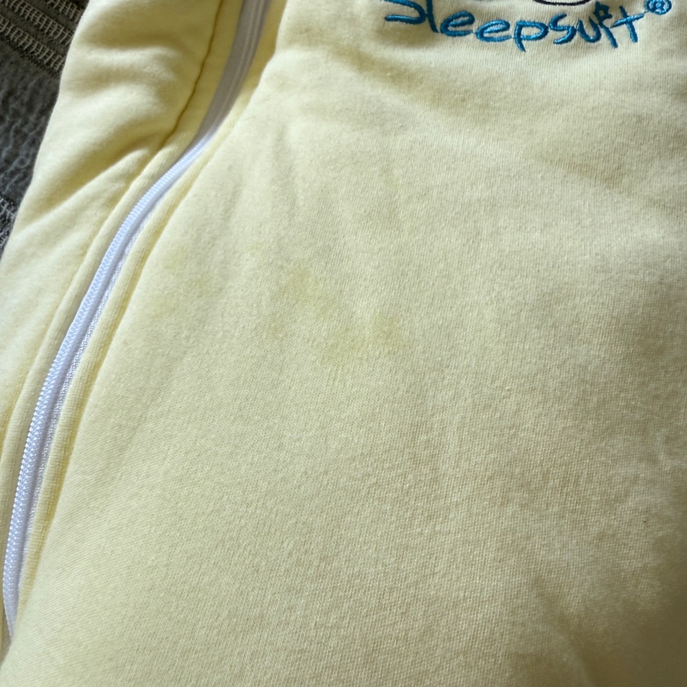 Baby Merlin sleep suit - Picture 2 of 3